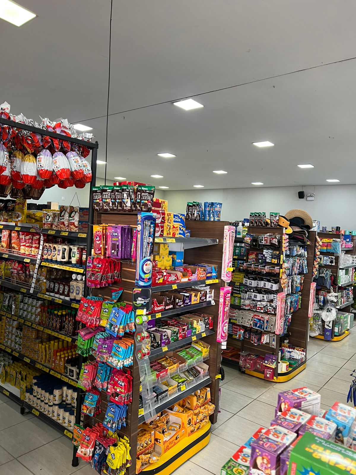 Interior - corredor de produtos